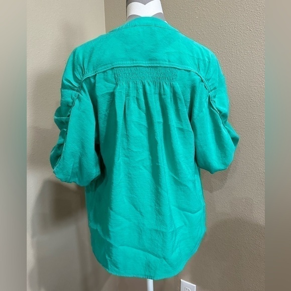 ENTRO Women's Short Puff Sleeve Button down - Picture 7 of 10
